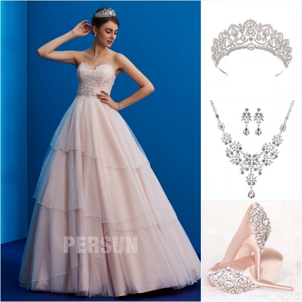 robe de mariée rose pale princesse, bijoux et escarpins